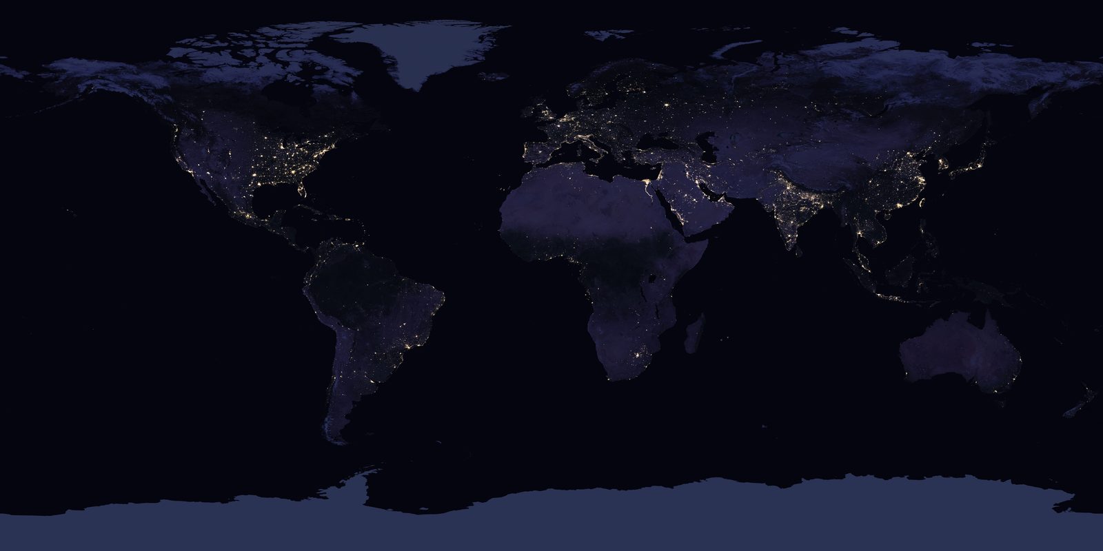 Mapa plano del mundo entero sobre fondo negro, con las ciudades encendidas como hilos y racimos de luz a lo largo de las costas y los ríos.