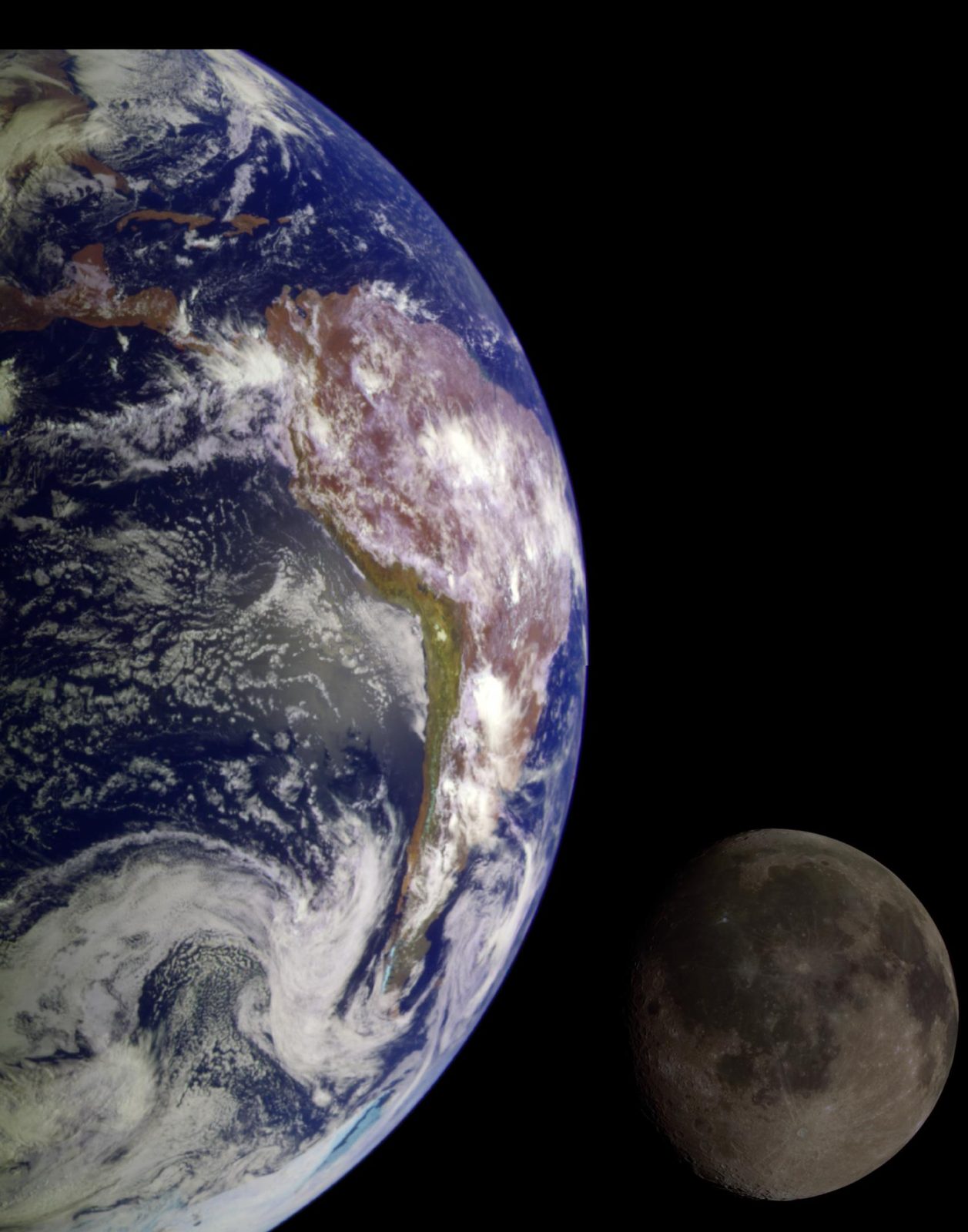 La Tierra y la Luna juntas sobre fondo negro, la Luna en primer plano y más pequeña, las dos iluminadas de lado.